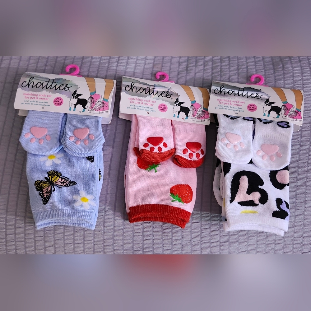 Chatties Women's Patterned Socks - Blue, Pink, and White